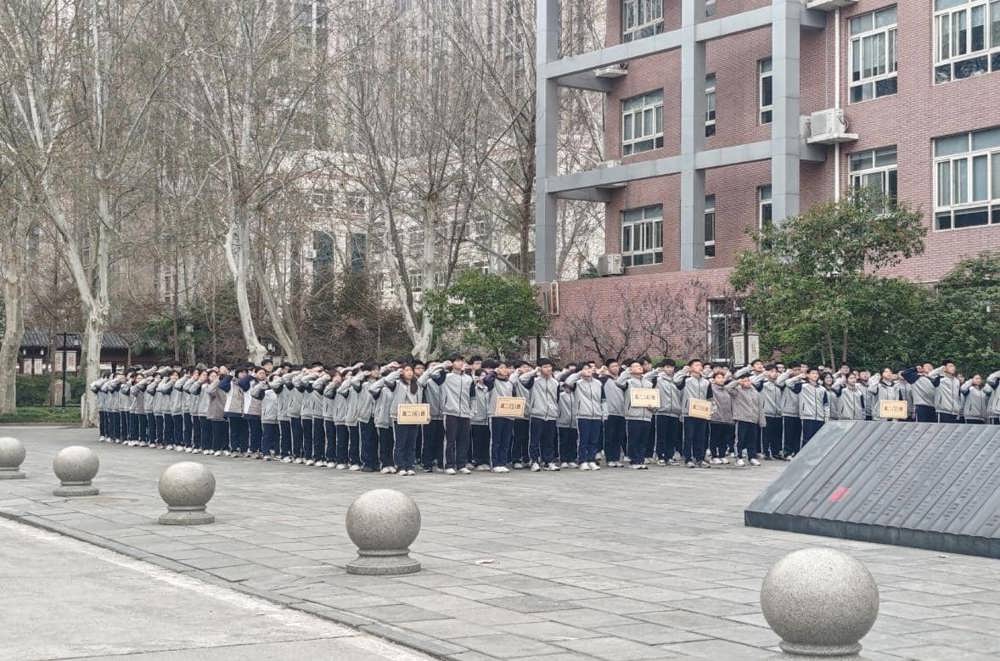 edbf5af80cd8f2e5525d7a7a3f8205c